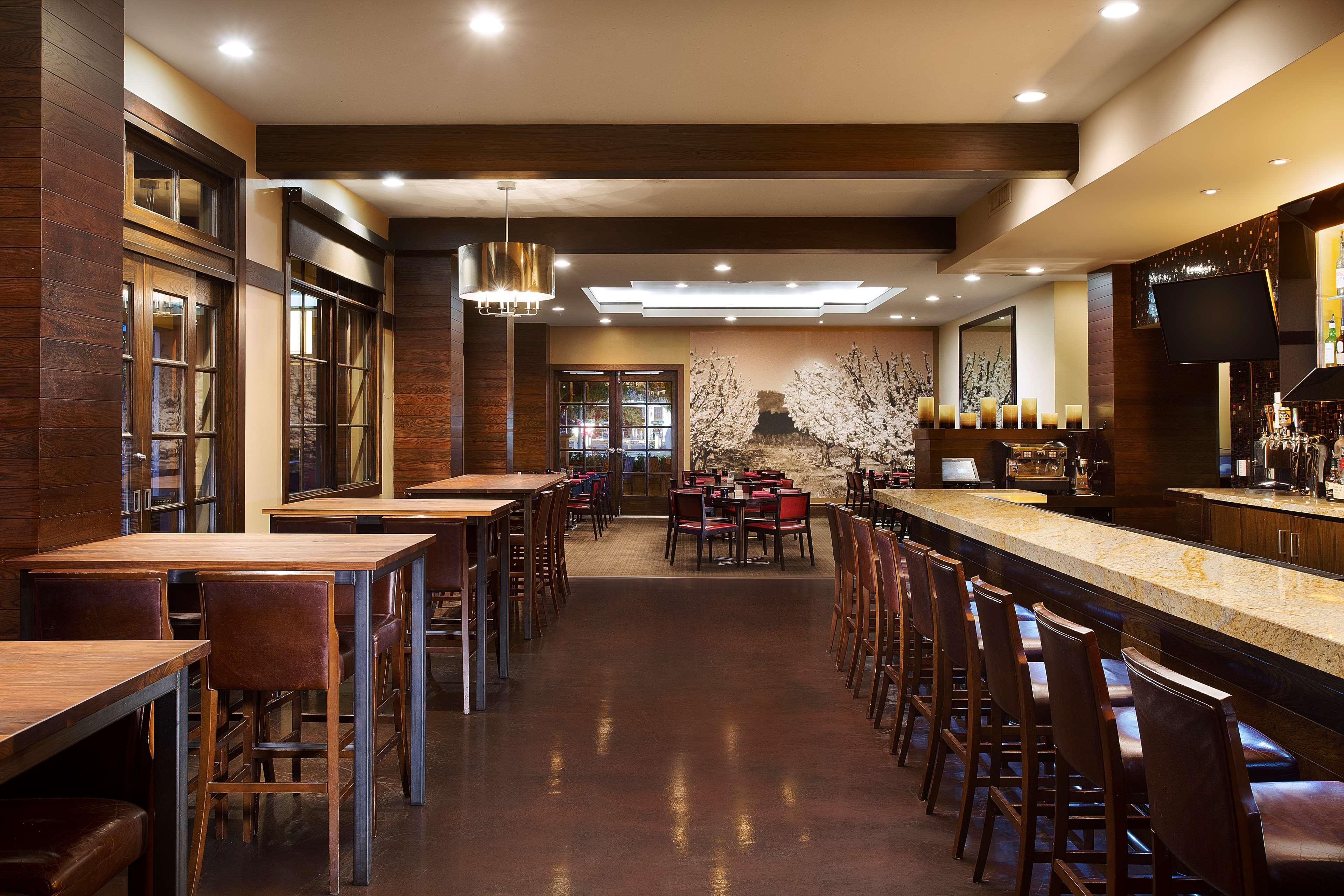 Juniper Hotel Cupertino, Curio Collection By Hilton Exteriér fotografie