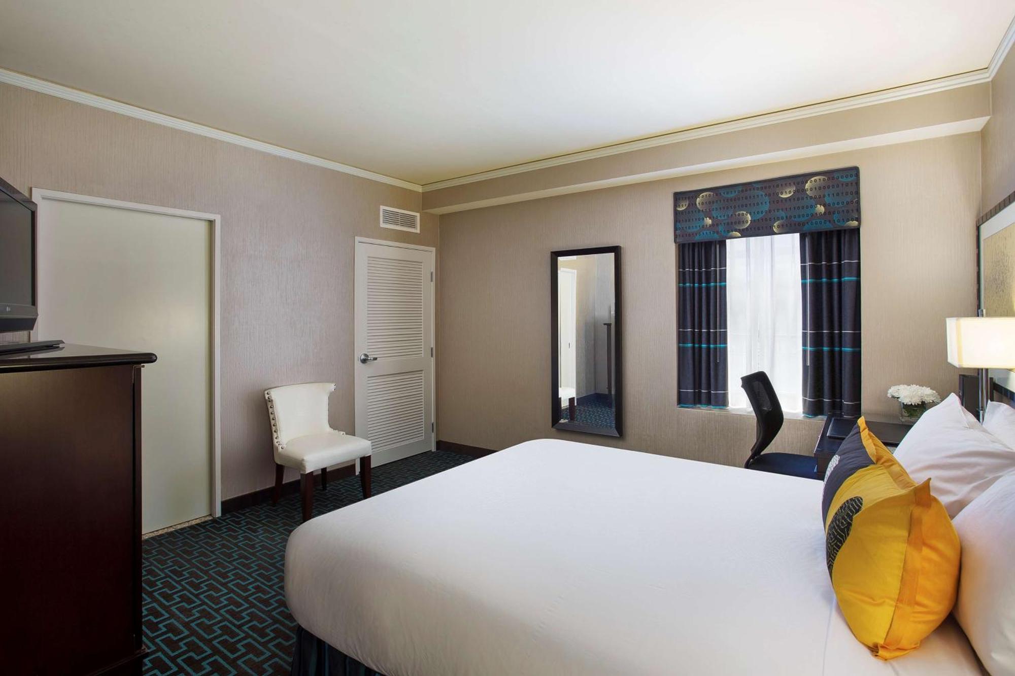 Juniper Hotel Cupertino, Curio Collection By Hilton Exteriér fotografie