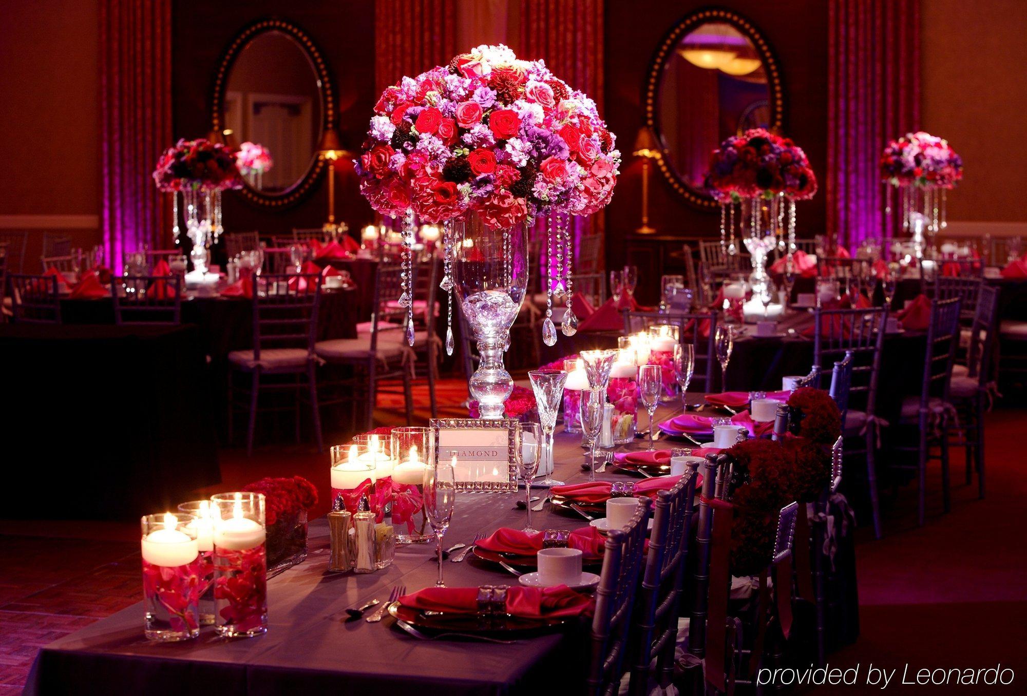 Juniper Hotel Cupertino, Curio Collection By Hilton Restaurace fotografie